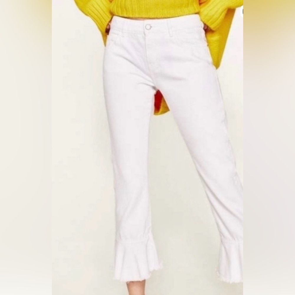 Zara Basic Z1975 White Ruffle Raw Hem Denim Jeans Vacation Beach Casual Festival